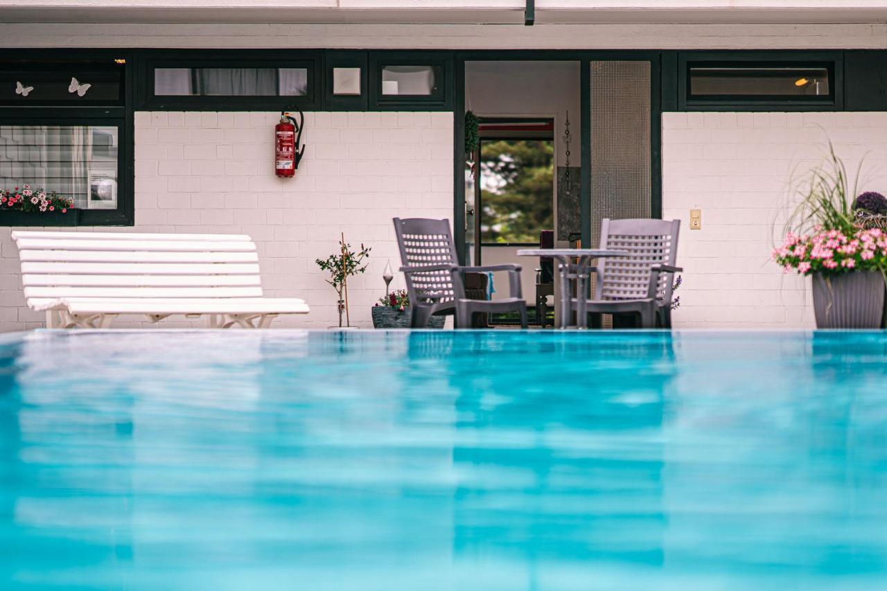 Schwalbennest - Hundefreundlich, Sauna, Pool, Dachterrasse, See & Natur Moehnesee Ngoại thất bức ảnh